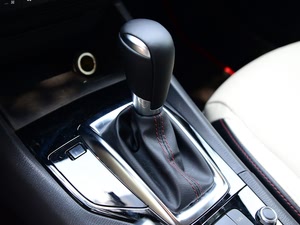 Դ3 Axela2014  2.0L Զ콢