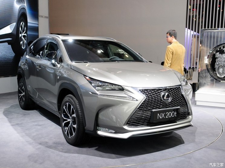 『雷克萨斯nx200t外观』外观方面,雷克萨斯nx采用了其品牌家族式纺锤