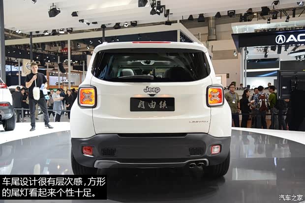 JeepJeep自由侠2015款 基本型