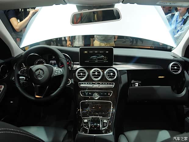 奔驰北京奔驰奔驰C级2014款 C260L 基本型 奔驰北京奔驰奔驰C级2014款 C260L 基本型