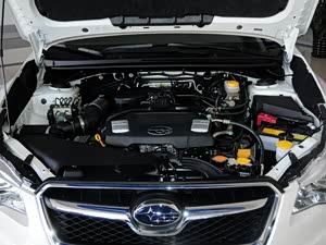 ˹��³XV 2014�� 2.0L ��Ӣ��