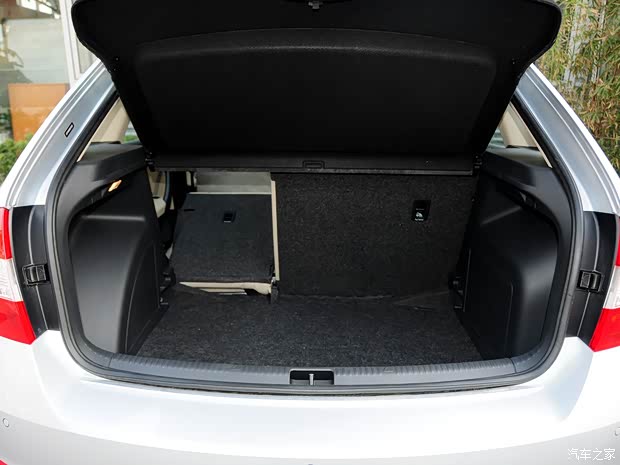 斯柯達(dá)上海大眾斯柯達(dá)昕動2014款 1.4T 自動致享版 斯柯達(dá)上海大眾斯柯達(dá)昕動2014款 1.4T 自動致享版