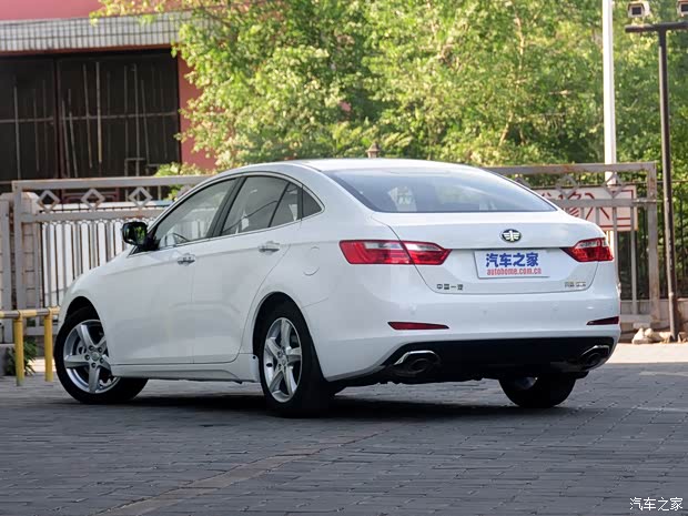 一汽奔騰 奔騰B70 2014款 2.0L 手動豪華型 一汽奔騰 奔騰B70 2014款 2.0L 手動豪華型