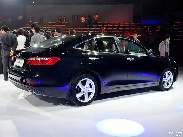 一汽奔騰 奔騰B70 2014款 2.0L 手動舒適型 一汽奔騰 奔騰B70 2014款 2.0L 手動舒適型