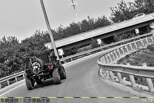 Jeep 牧马人 2013款 3.6L 四门版 Sahara Jeep 牧马人 2013款 3.6L 四门版 Sahara