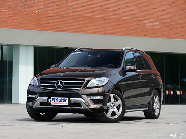 奔驰(进口) 奔驰M级 2014款 ML400 4MATIC豪华型 奔驰(进口) 奔驰M级 2014款 ML400 4MATIC豪华型