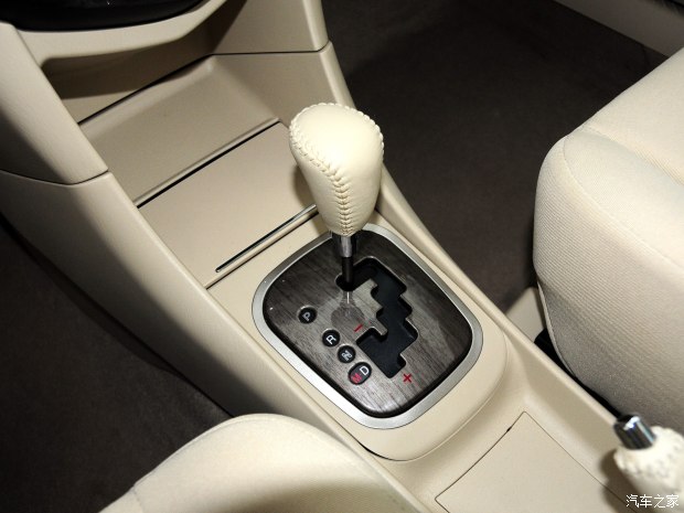 海马汽车 普力马 2014款 1.6L 自动7座乐享版