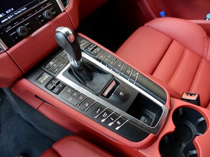 ʱ Macan 2014 Macan 2.0T