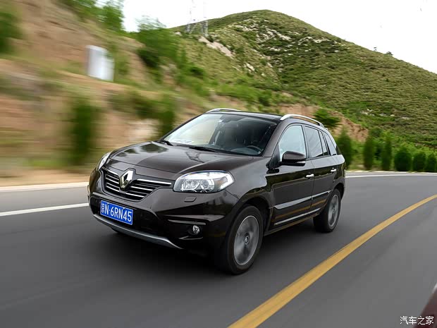 雷诺 科雷傲 2014款 2.5L 四驱豪华版 雷诺 科雷傲 2014款 2.5L 四驱豪华版