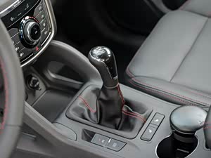 ����CS75 2014�� 2.0L �ֶ�������