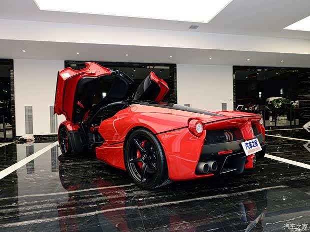 法拉利 LaFerrari 2014款 6.3L 標(biāo)準(zhǔn)版