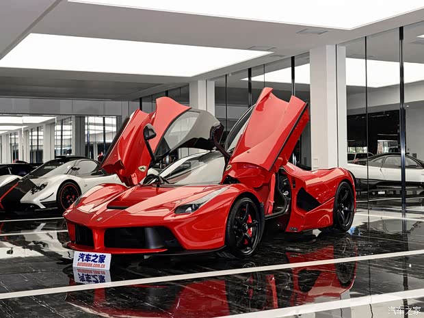 法拉利 LaFerrari 2014款 6.3L 標(biāo)準(zhǔn)版