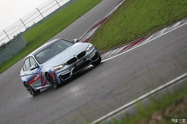 宝马M 宝马M3 2014款 M3四门轿跑车 宝马M 宝马M3 2014款 M3四门轿跑车