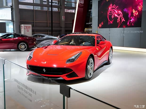 法拉利 F12berlinetta 2014款 基本型 法拉利 F12berlinetta 2014款 基本型