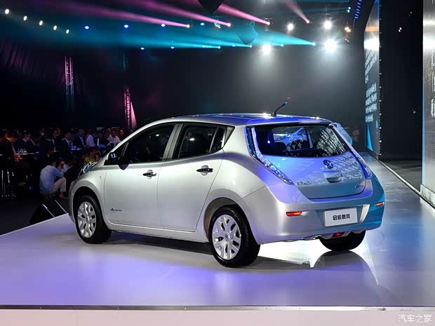 東風(fēng)日產(chǎn) 晨風(fēng) 2014款 領(lǐng)航版6.6KW 東風(fēng)日產(chǎn) 晨風(fēng) 2014款 領(lǐng)航版6.6KW