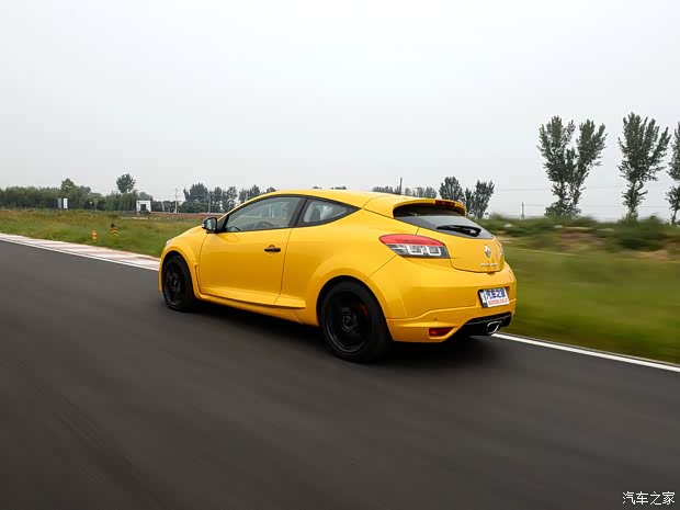 雷诺 梅甘娜 2014款 R.S. 2.0T 赛版 雷诺 梅甘娜 2014款 R.S. 2.0T 赛版