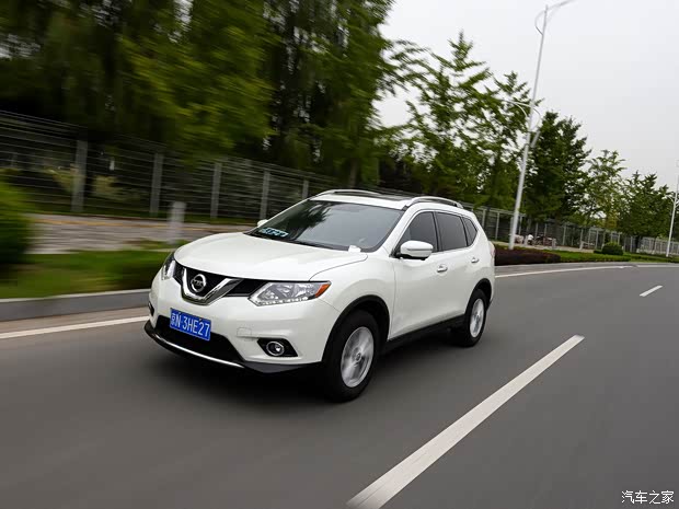 东风日产 奇骏 2014款 2.0L CVT舒适版 2WD 东风日产 奇骏 2014款 2.0L CVT舒适版 2WD