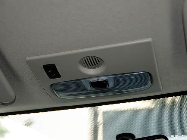 长安福特 福克斯 2014款 两厢经典 1.8L 自动酷白典藏版