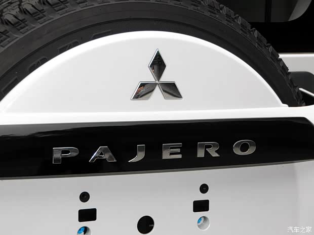 三菱(進(jìn)口) 帕杰羅(進(jìn)口) 2014款 3.0L 豪華版 三菱(進(jìn)口) 帕杰羅(進(jìn)口) 2014款 3.0L 豪華版