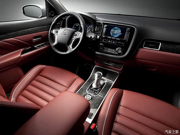 三菱(進(jìn)口) 歐藍(lán)德(進(jìn)口) 2014款 PHEV Concept-S