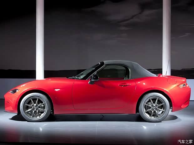 馬自達(dá)(進(jìn)口) 馬自達(dá)MX-5 2015款 基本型
