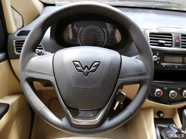 上汽通用五菱 五菱征程 2014款 1.8L基本型