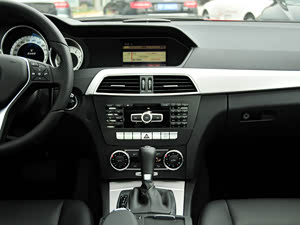 【怡星奔驰C200旅行版最高优惠10万元_成都