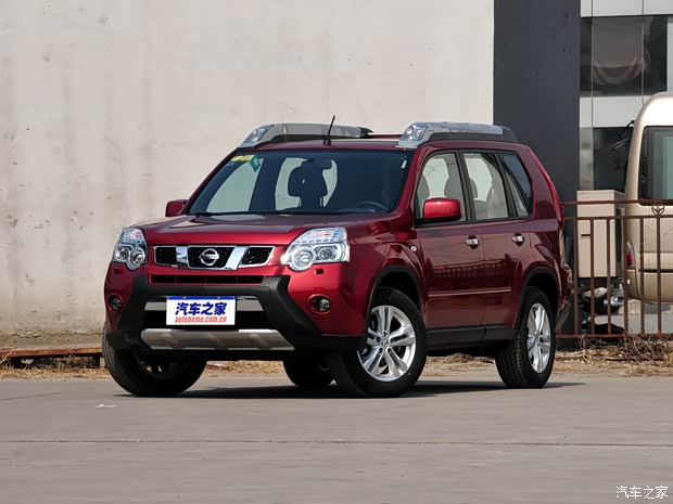 東風(fēng)日產(chǎn) 奇駿 2012款 2.5L CVT至尊版 4WD