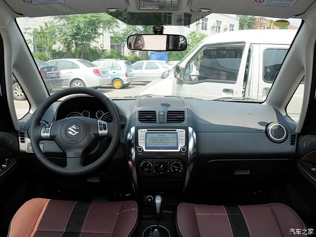 长安铃木 天语 SX4 2012款 1.6L 自动锐骑型 长安铃木 天语 SX4 2012款 1.6L 自动锐骑型