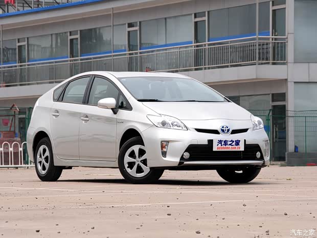 丰田一汽丰田普锐斯2012款 1.8L 豪华版 丰田一汽丰田普锐斯2012款 1.8L 豪华版