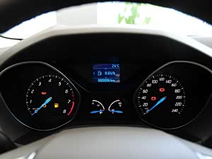 ����˹2012�� ���� 1.6L MT������