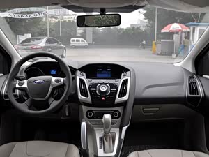 福克斯2012款 三厢 1.6L AT尊贵型