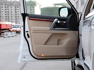 ���¿�·�� 2012�� 4.6L �Զ�VX-R