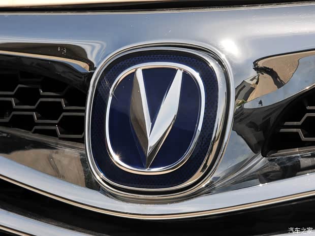 長安長安汽車逸動2012款 1.6L 手動舒雅型 長安長安汽車逸動2012款 1.6L 手動舒雅型