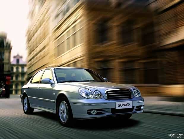 北京现代 索纳塔 2004款 2.7L 自动尊贵型 北京现代 索纳塔 2004款 2.7L 自动尊贵型