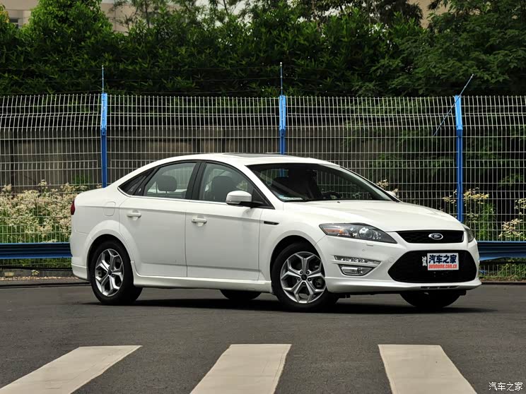 福特长安福特蒙迪欧-致胜2012款 2.0L GTDi240旗舰运动版