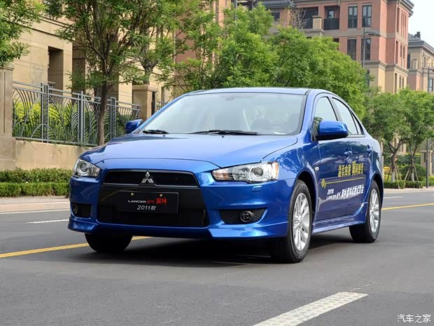 东南汽车 翼神 2012款 致炫版 2.0L 手动豪华型