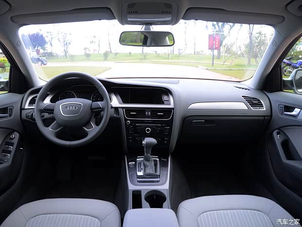 奥迪一汽-大众奥迪奥迪A4L2013款 30 TFSI 自动舒适型