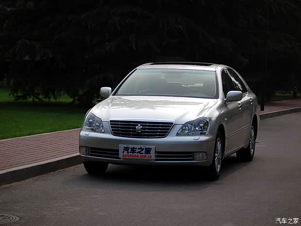 一汽丰田 皇冠 2005款 3.0L Royal Saloon
