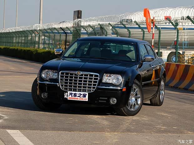 北京克萊斯勒 克萊斯勒300C 2006款 5.7L 豪華領(lǐng)航版 北京克萊斯勒 克萊斯勒300C 2006款 5.7L 豪華領(lǐng)航版