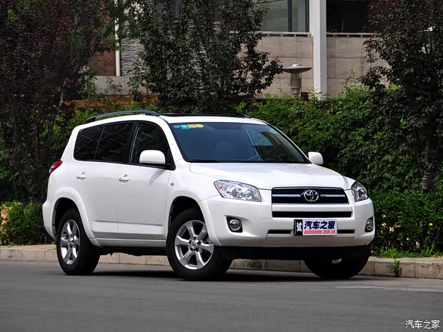 一汽丰田 RAV4荣放 2009款 2.4L 自动豪华版