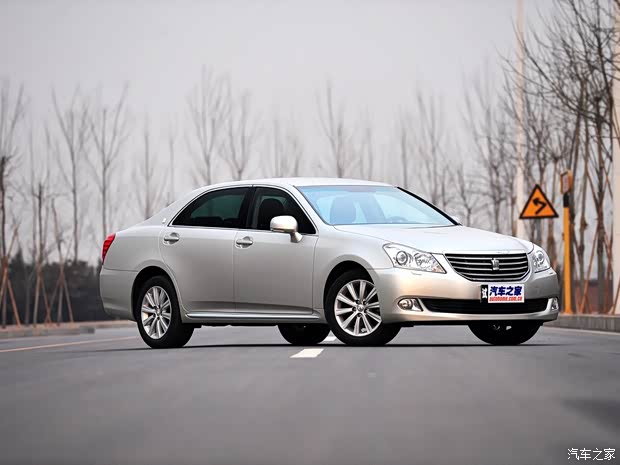 一汽豐田 皇冠 2010款 V6 2.5L Royal 真皮導(dǎo)航版 一汽豐田 皇冠 2010款 V6 2.5L Royal 真皮導(dǎo)航版