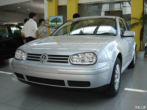 一汽-大众 高尔夫 2005款 1.8 手动舒适型 一汽-大众 高尔夫 2005款 1.8 手动舒适型