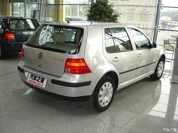 一汽-大众 高尔夫 2004款 1.6 自动舒适型 一汽-大众 高尔夫 2004款 1.6 自动舒适型