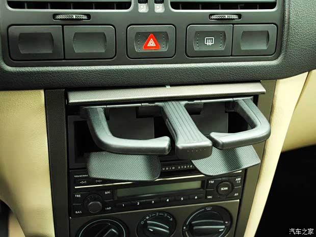 一汽-大众 高尔夫 2004款 1.6 手动舒适型 一汽-大众 高尔夫 2004款 1.6 手动舒适型