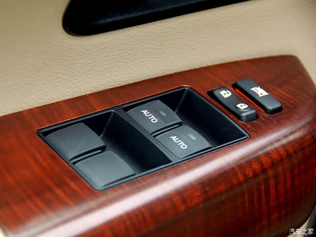 丰田(进口) 红杉 2010款 5.7 白金版