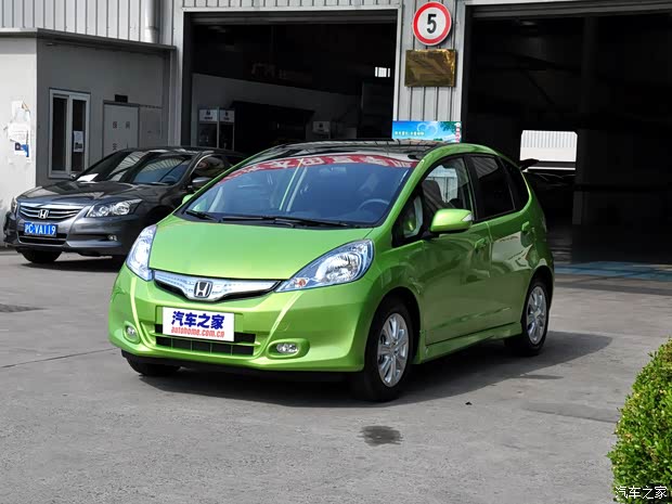 本田(进口) 飞度(进口) 2013款 1.3L Hybrid