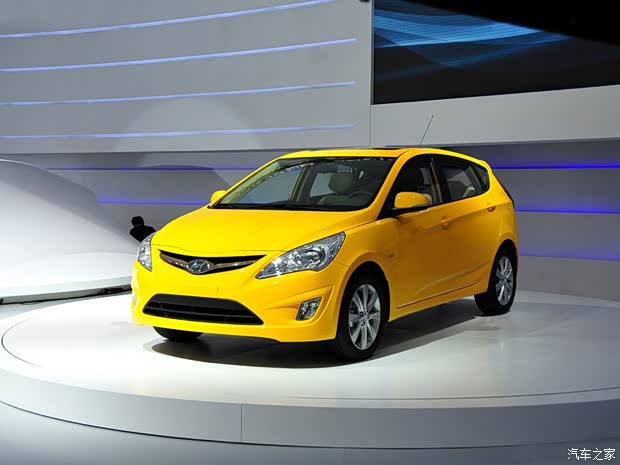 现代北京现代瑞纳2011款 两厢 1.4L 自动舒适型GS