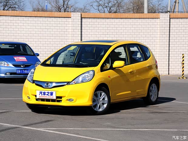 广汽本田 飞度 2011款 1.5L 自动豪华版 广汽本田 飞度 2011款 1.5L 自动豪华版