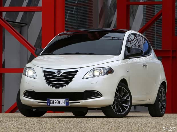 藍(lán)旗亞 Ypsilon 2012款 兩門基本型